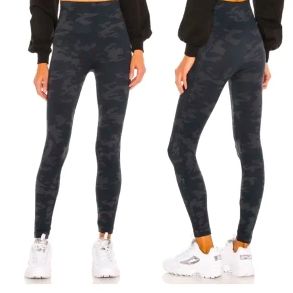 NWT Spanx Camo Leggings - Picture 1 of 8